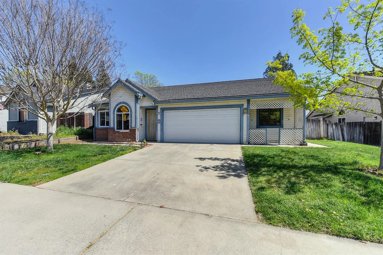 8520 Redwater Dr photo 1