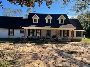 728 Dogwood Rd, Hillsboro, AL 35643