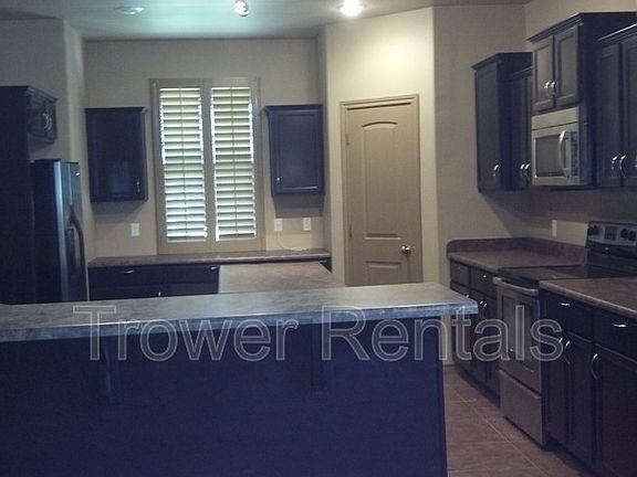 5th image of 3400 Seguin
