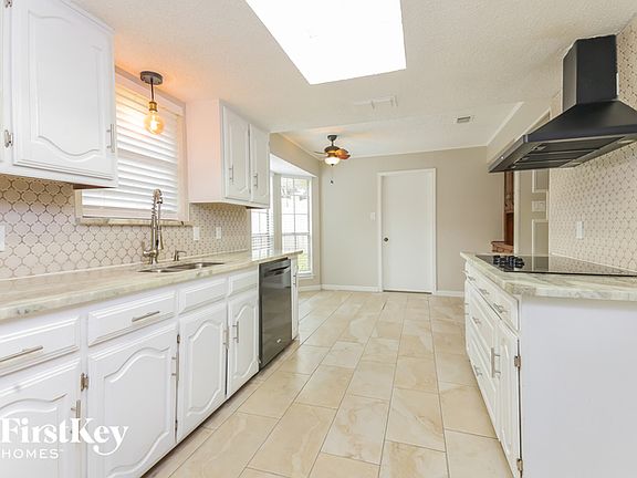 4th image of 4613 Elderberry Dr