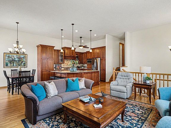 5th image of 15636 Chasewood Ct