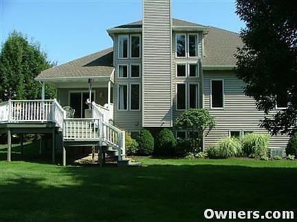 Multi-tier raised deck