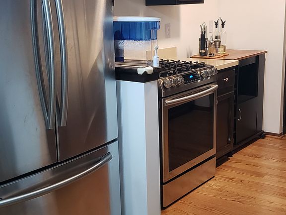 3rd image of 1224 Charleston Ct #1