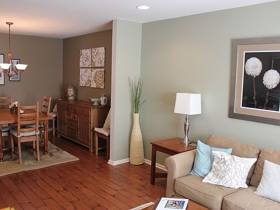 Living Room/Dining Room