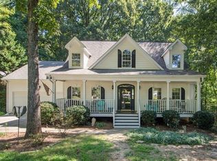 233 Walnut Ridge Dr, Hoschton, GA 30548