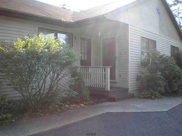 1st image of 560 Upper Sherman Ave