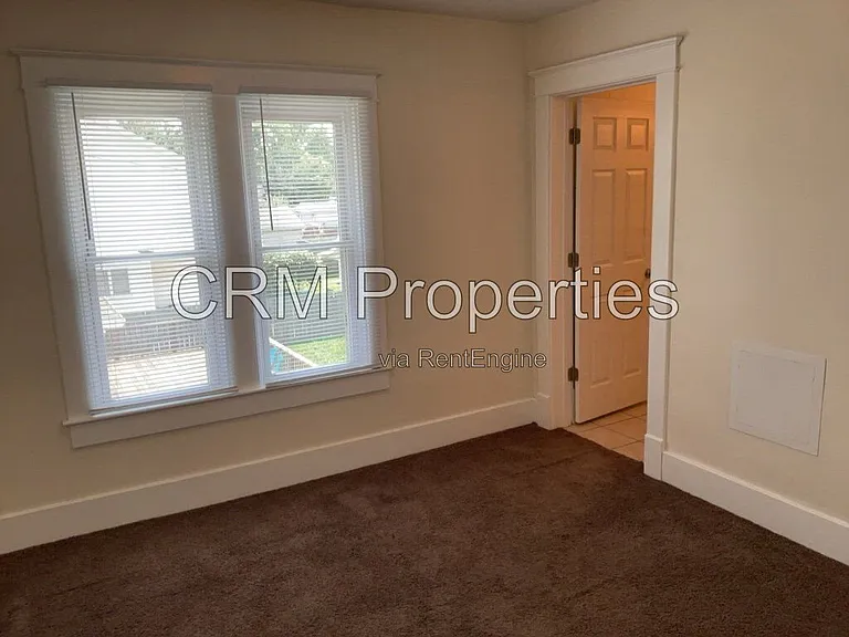 837 S Armstrong St #2 — Photo 16