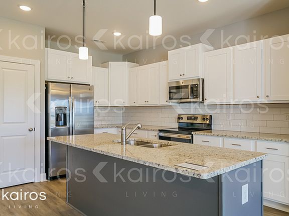 5th image of 3708 S Oak Ln Unit E