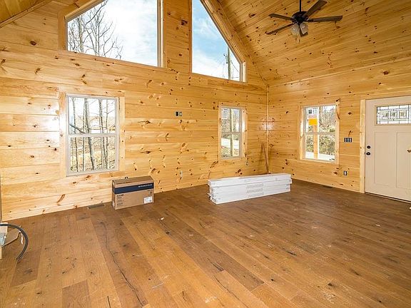 5th image of 807 Crestwood Ln Lot 385
