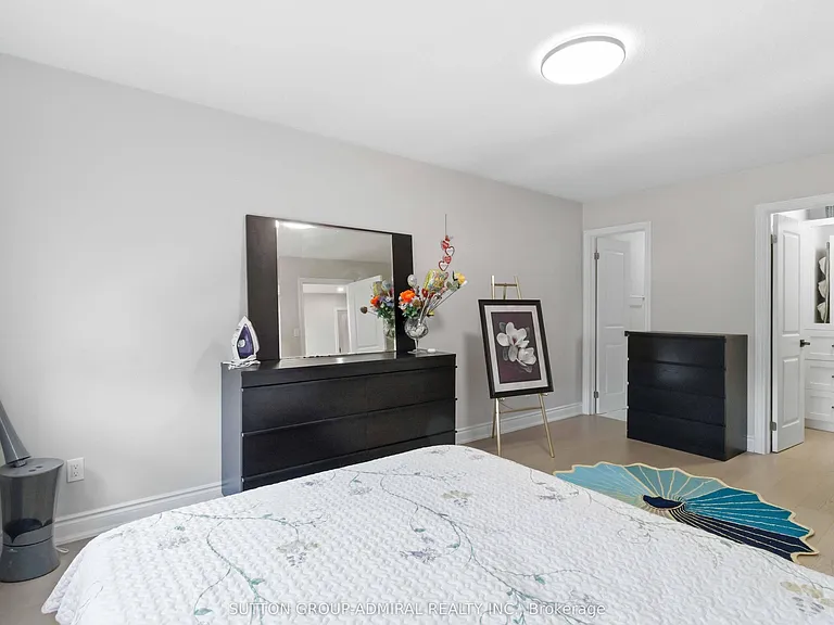 87 Marita Pl #MAIN UPPER FLR — Photo 24