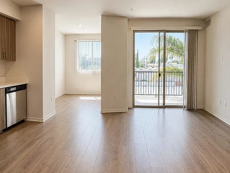 Aura NoHo Luxury Apartments — Photo 55