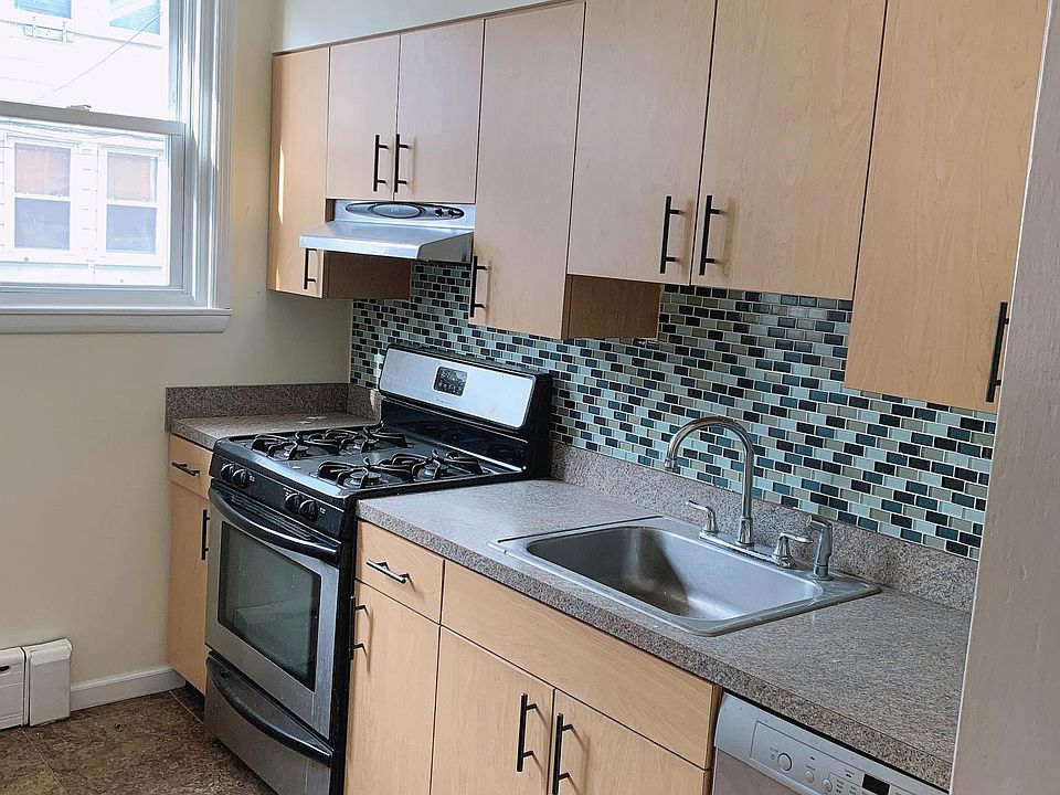 1st image of 4016 Aldine St #1