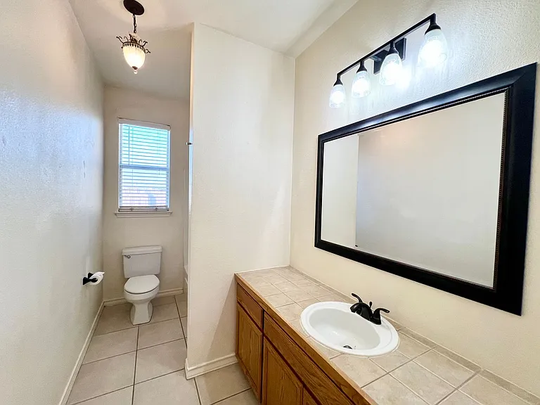 220 Sandstone Dr #C — Photo 12