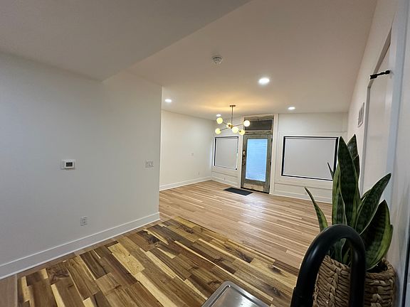 4th image of 514 Connecticut St #1