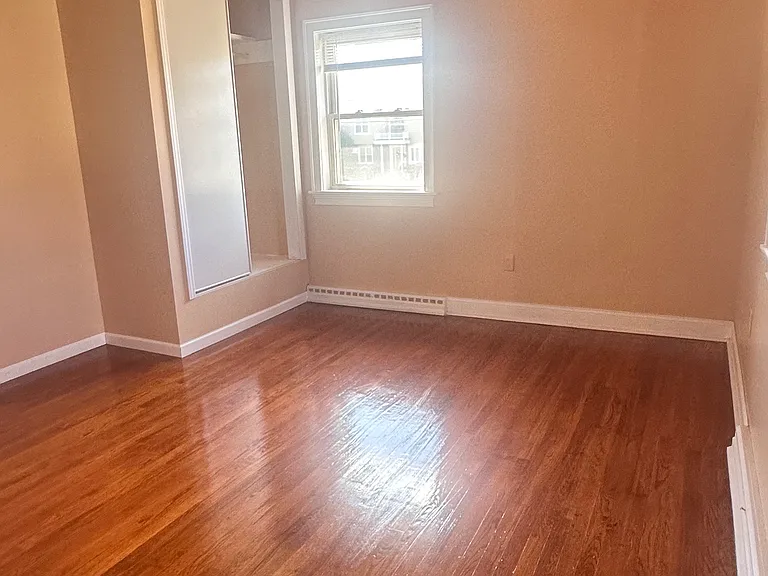 108 Gainsboro Rd #1 — Photo 4