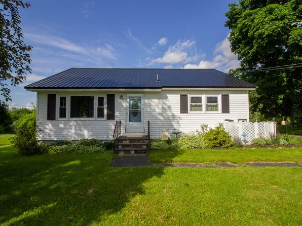 26 Thompson Road, Veazie, ME 04401