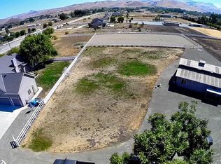 85 Spring Grove Rd, Hollister, CA 95023