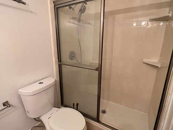 3rd image of 1943 Selby Ave APT 202