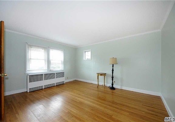 4th image of 72 Cushing Ave