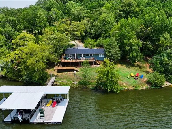 120 Family Cir, Edwards, MO 65326