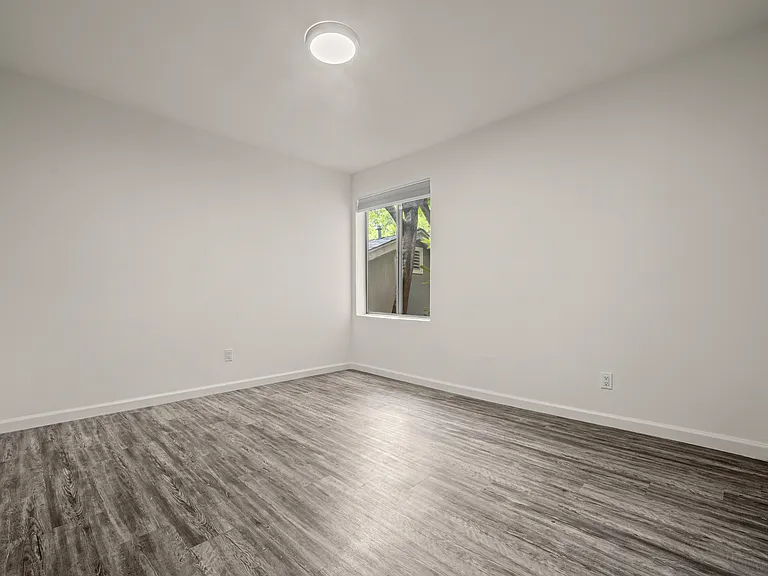 7518 LEXINGTON — Photo 26