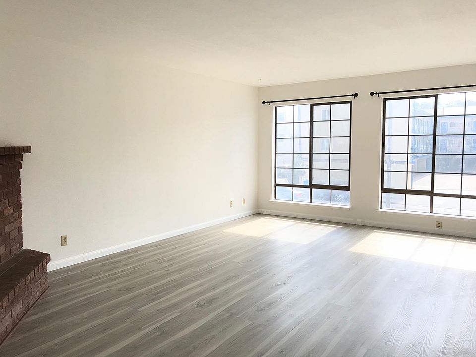 1st image of 2272 Lombard St APT 2
