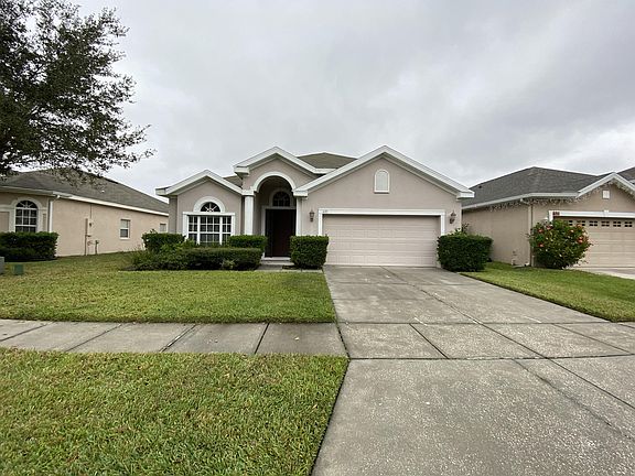 5th image of 621 Fern Lake Dr