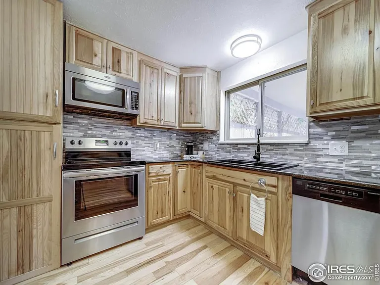 8301 Chase Dr — Photo 8