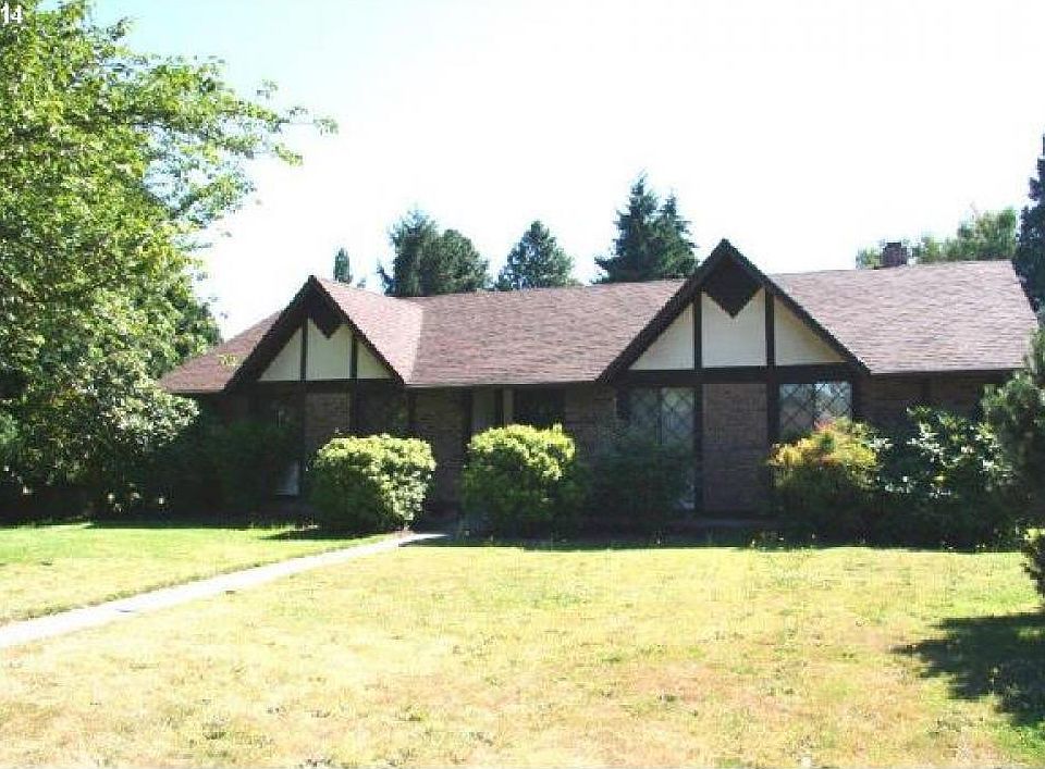 1st image of 4113 NE 42nd St