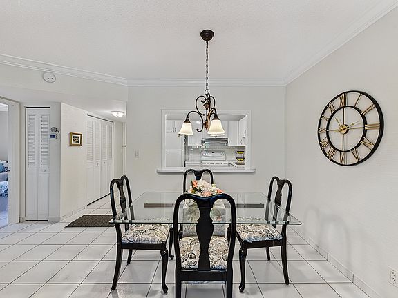 5th image of 255 S CYPRESS Road #342