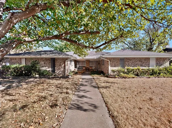 11341 Quail Run St, Dallas, TX 75238
