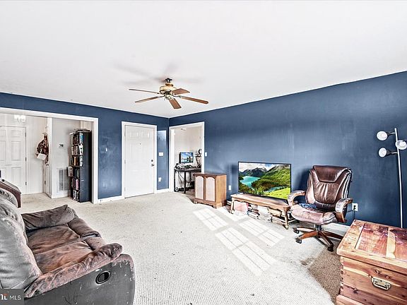 5th image of 1606 Prospect Hill Rd