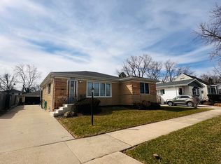 9027 27th St, Brookfield, IL 60513