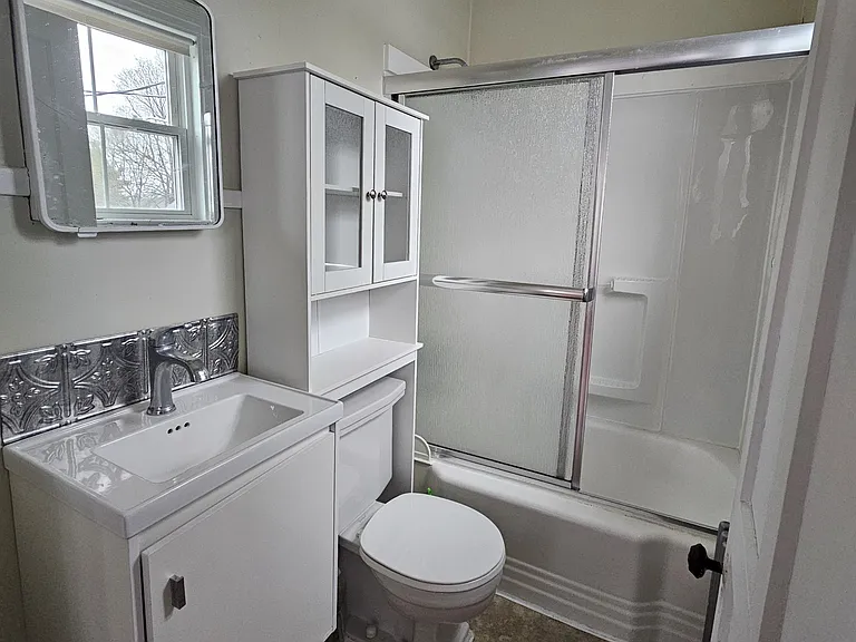 27 Laurel St #2 — Photo 10