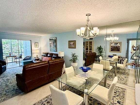 5th image of 300 NE 26TH Avenue #2010
