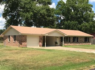 512 S Lakewood St, Longview, TX 75603