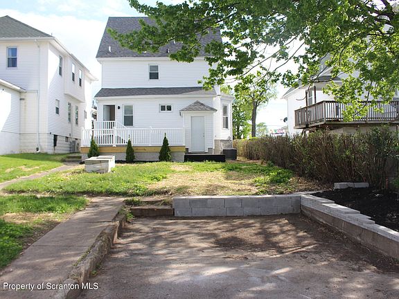 3rd image of 1254 Saint Ann St