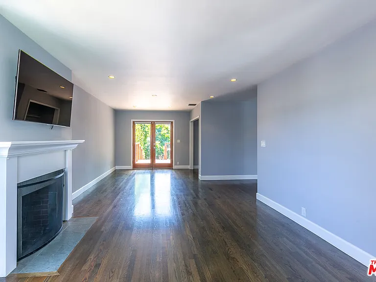 1530 S Sierra Bonita Ave — Photo 3