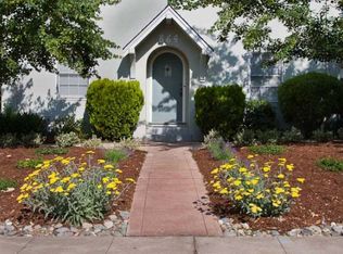 864 36th St, Sacramento, CA 95816