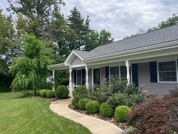 4th image of 110 Lyons Dr