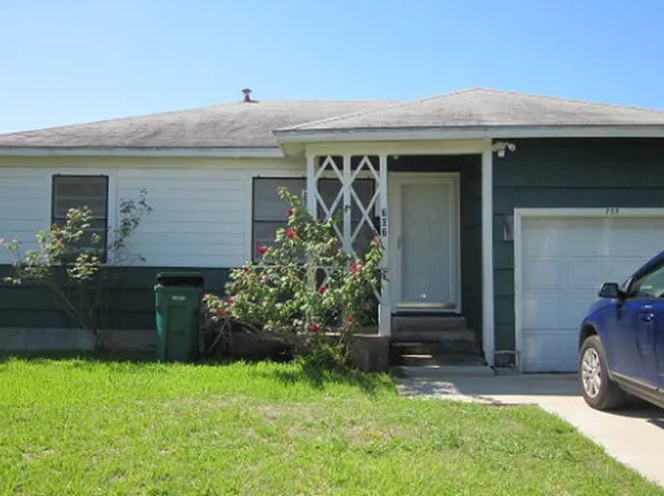 707 W 5th St, Freeport, TX 77541