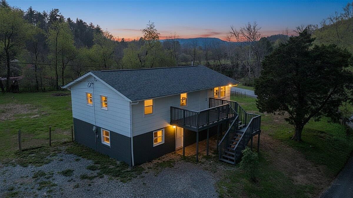 28 Scotts Hollow Rd, Eagle Rock, VA 24085 | Zillow