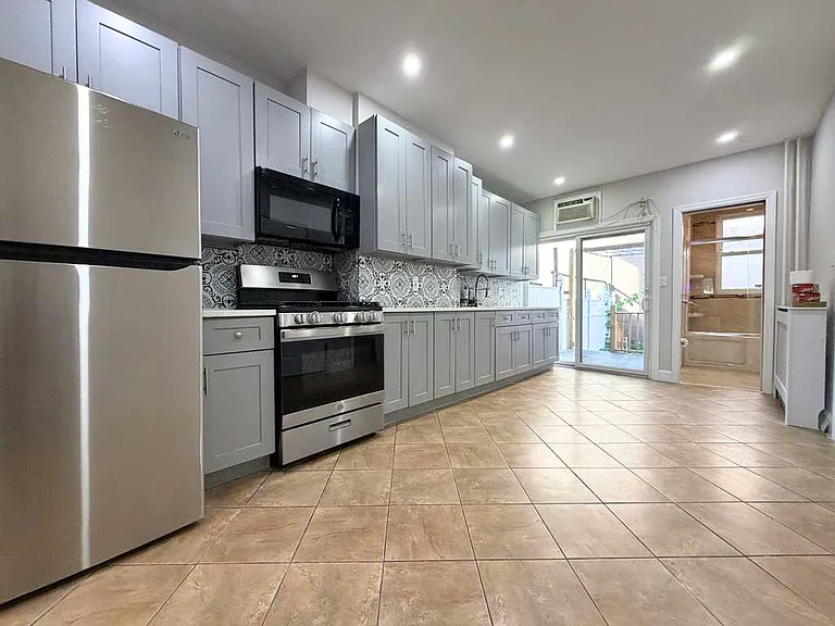 215 Saint Nicholas Ave #1L — Photo 15
