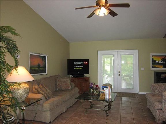 5th image of 9436 Pinetree Dr