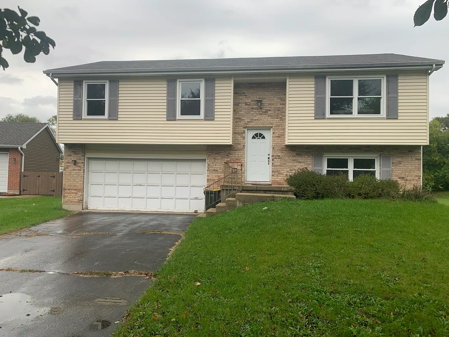526 Norman Dr photo 1