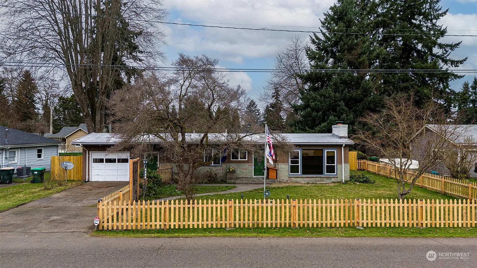 4432 16th Ave SE photo 1