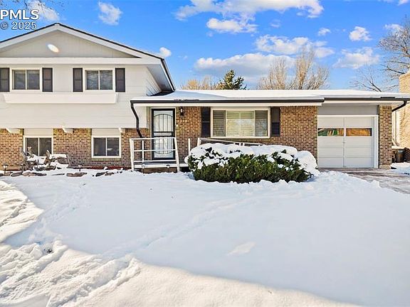 2nd image of 1218 Martin Dr