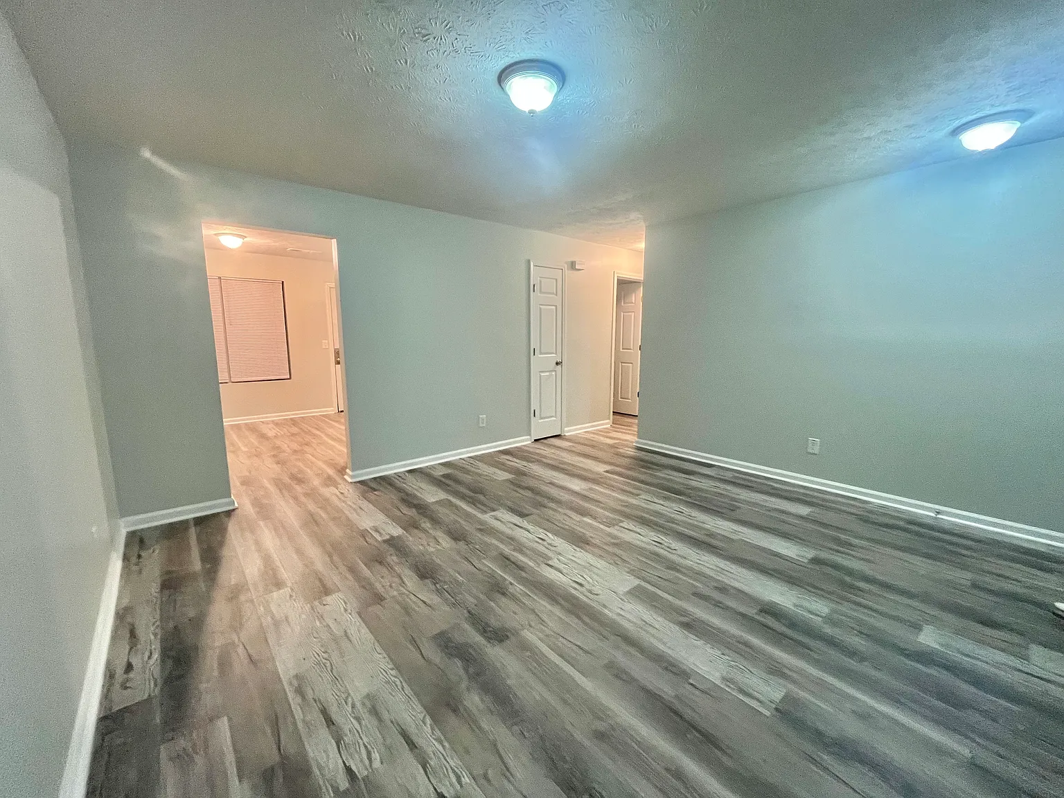 3 bed, $1,650 — Photo 4
