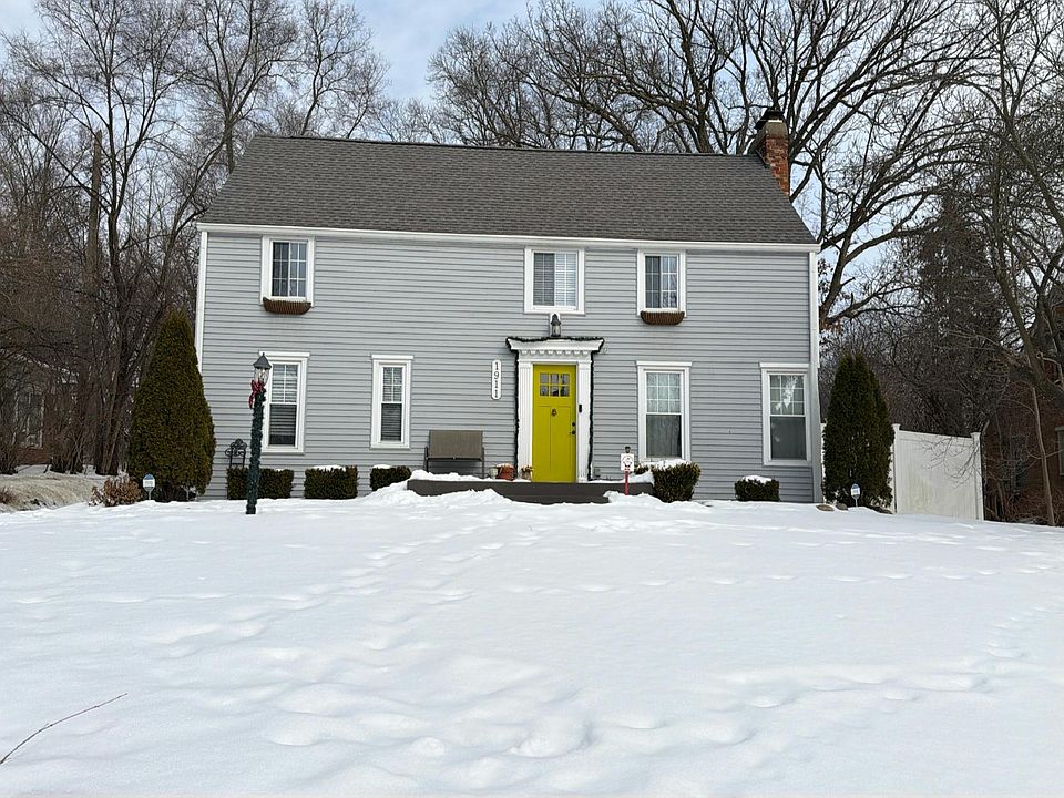 1st image of 1911 Colchester Rd