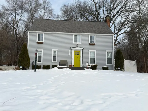 1911 Colchester Rd, Flint, MI 48503